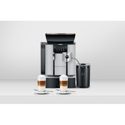 Cafetière Jura X3 avec sa carafe à lait